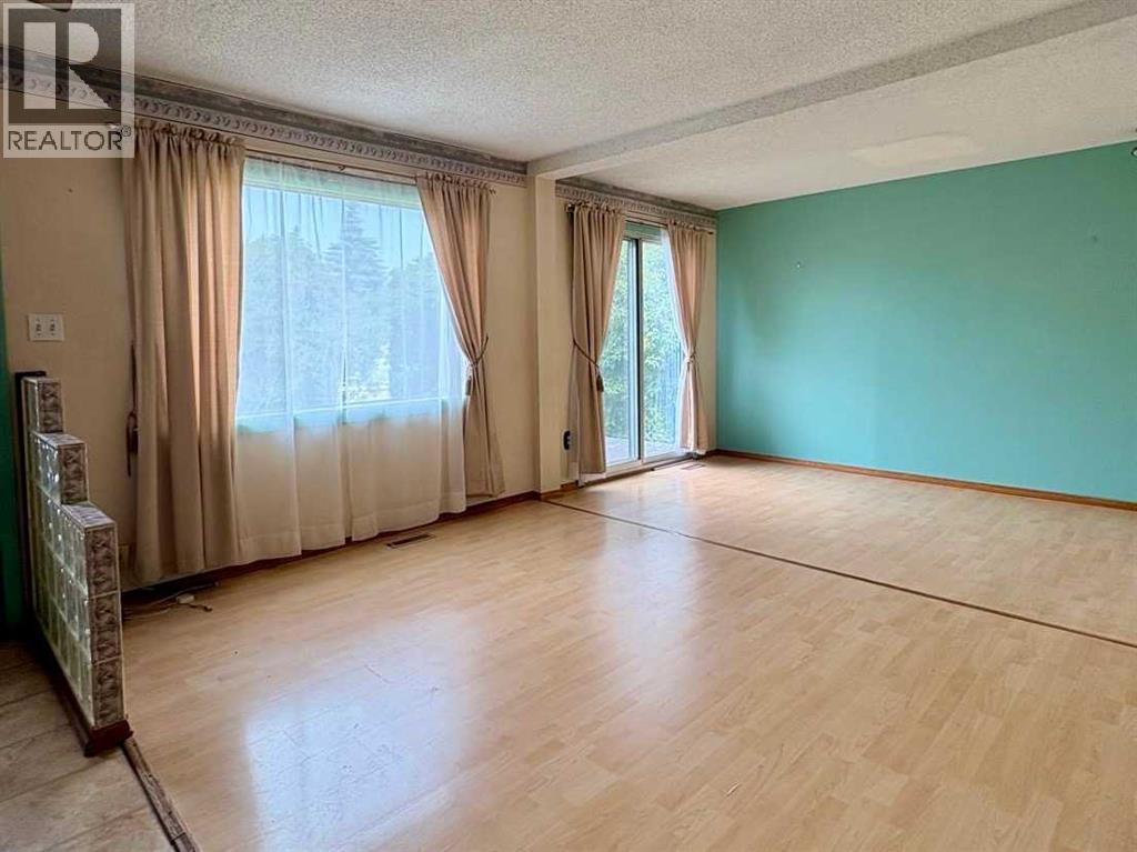 7939 47 Avenue NW, Calgary, Alberta  T3B 1Z3 - Photo 8 - A2329804