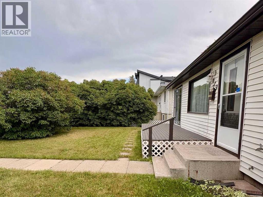 7939 47 Avenue NW, Calgary, Alberta  T3B 1Z3 - Photo 5 - A2329804