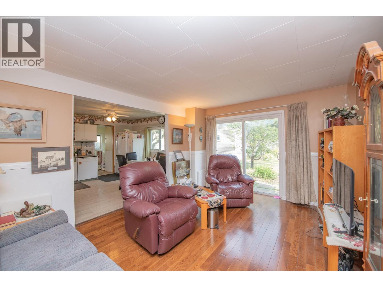 5727 Ponderosa Road, Falkland, British Columbia  V0E 1W0 - Photo 15 - 10397788