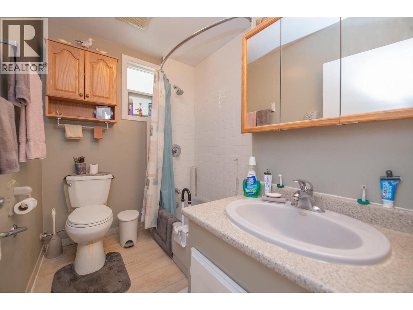 5727 Ponderosa Road, Falkland, British Columbia  V0E 1W0 - Photo 17 - 10397788