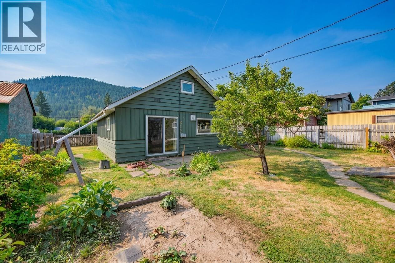 5727 Ponderosa Road, Falkland, British Columbia  V0E 1W0 - Photo 40 - 10397788