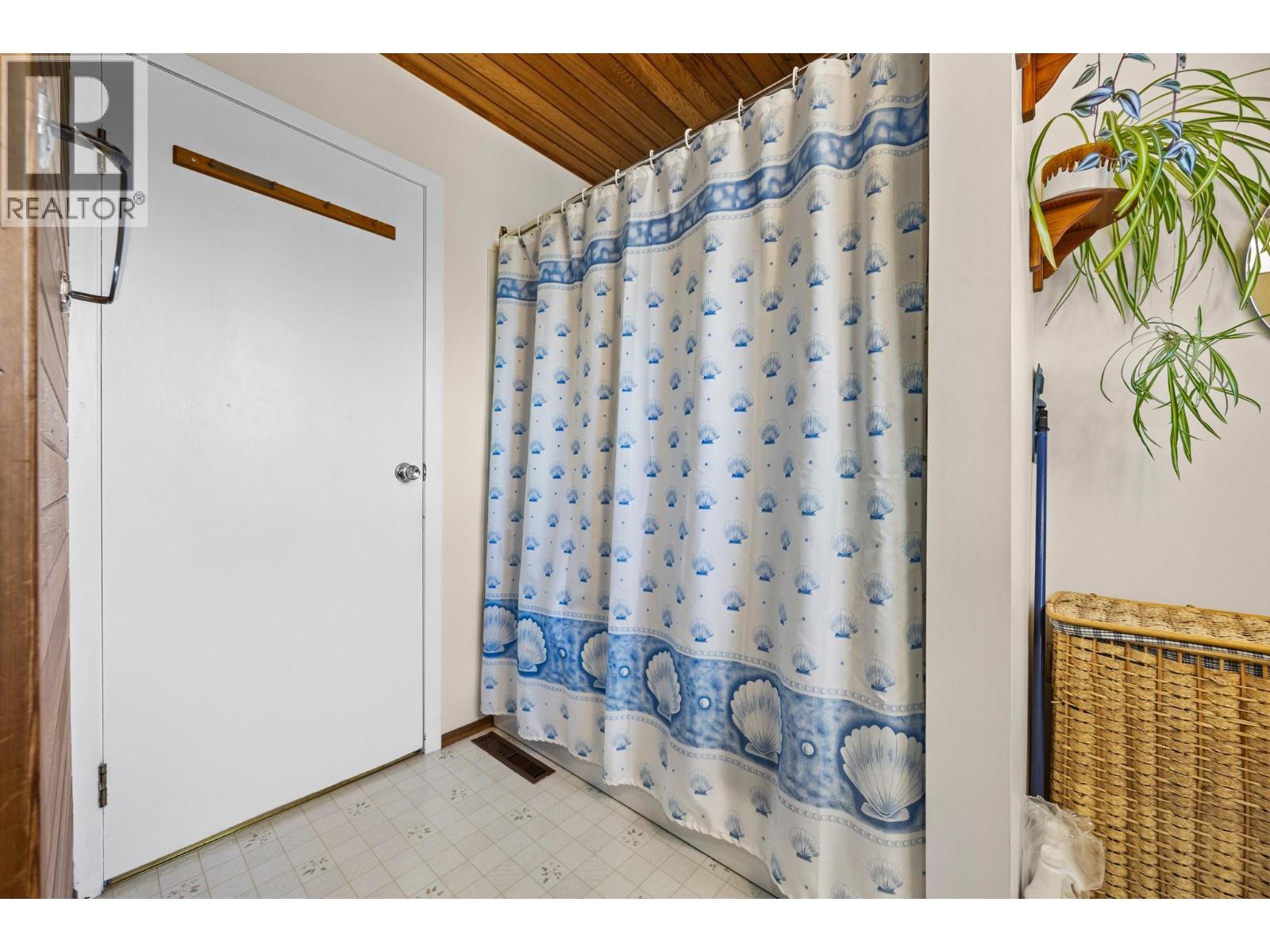 1141 70 Street SE, Salmon Arm, British Columbia  V1E 1X8 - Photo 32 - 10397951