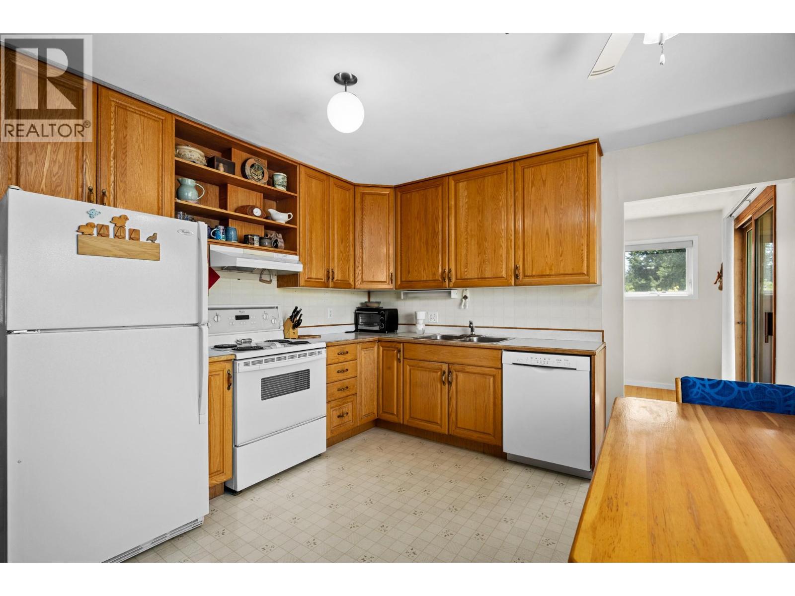 1141 70 Street SE, Salmon Arm, British Columbia  V1E 1X8 - Photo 20 - 10397951
