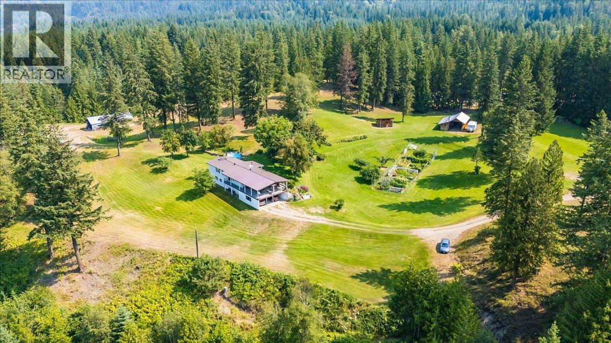 8716 Martens Road, Slocan, British Columbia