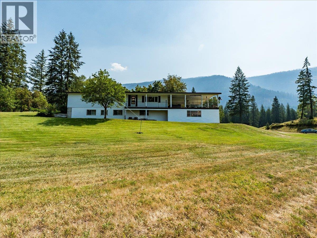 8716 Martens Road, Slocan, British Columbia  V0G 2C0 - Photo 11 - 10397983