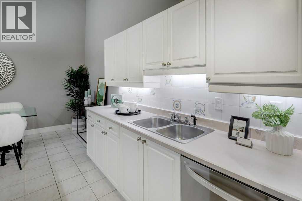 1405, 201 Braeglen Close SW, Calgary, Alberta T2W 2B1 - Photo 4 - A2337338
