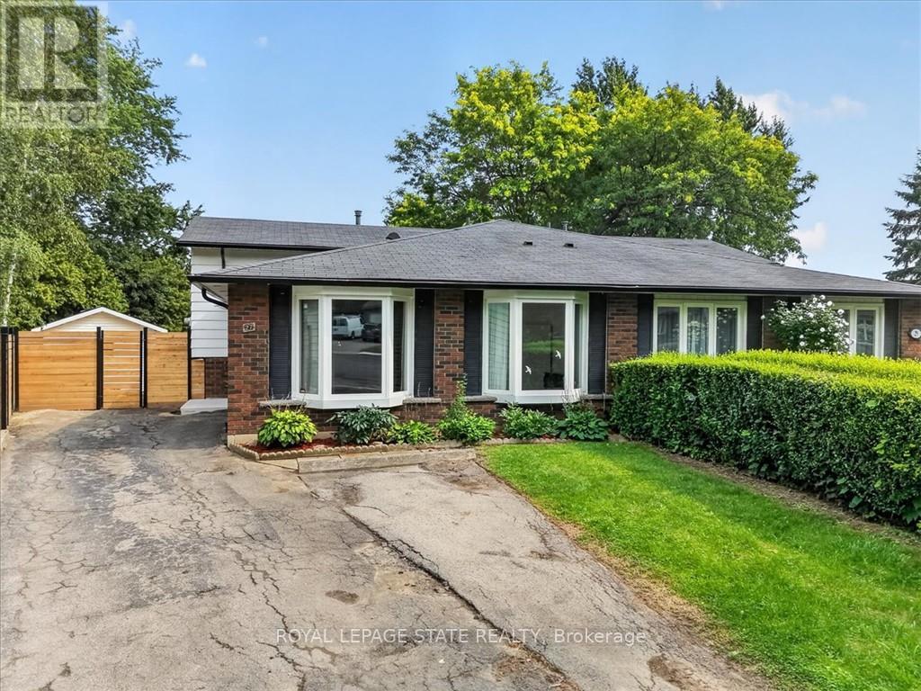27 GRETNA COURT, Hamilton, Ontario