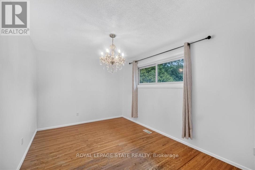 27 Gretna Court, Hamilton, Ontario  L9C 4V1 - Photo 18 - X13693112
