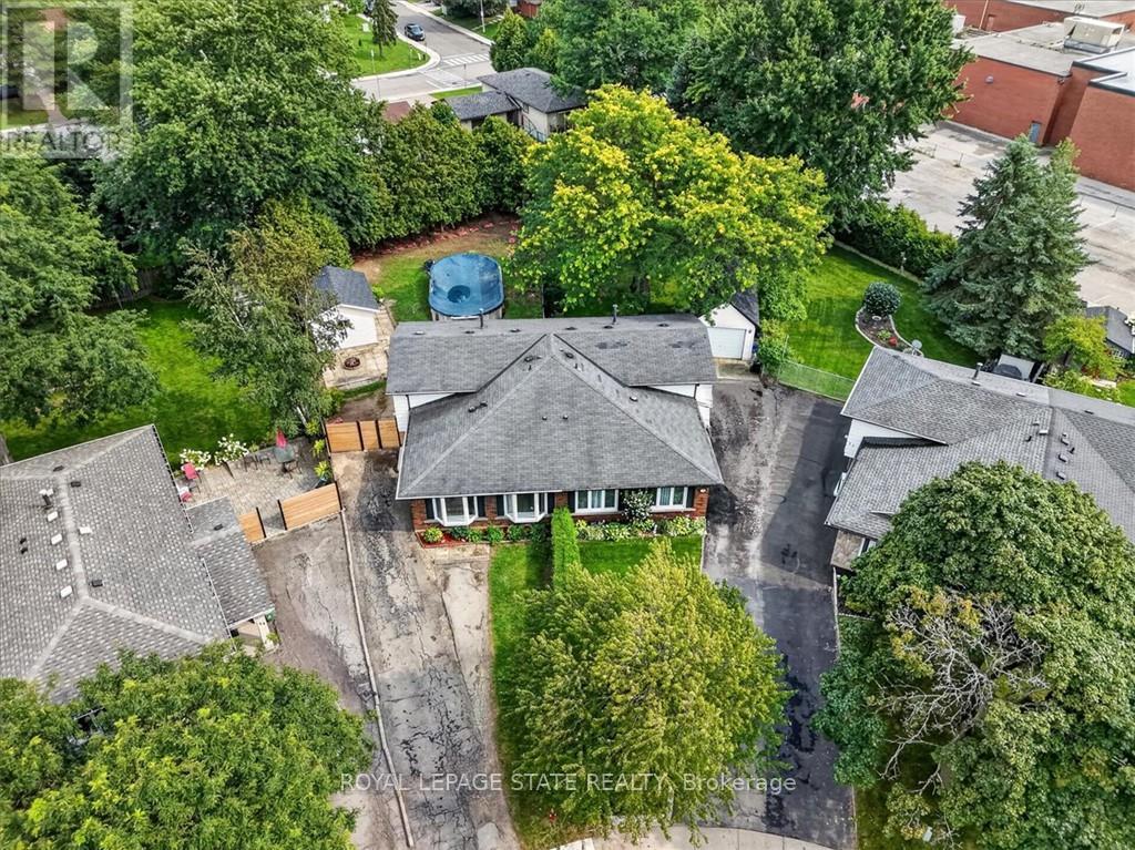 27 Gretna Court, Hamilton, Ontario  L9C 4V1 - Photo 38 - X13693112