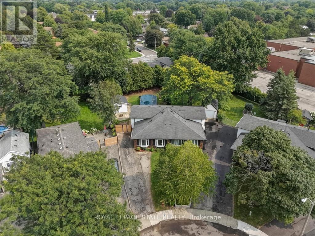 27 Gretna Court, Hamilton, Ontario  L9C 4V1 - Photo 42 - X13693112
