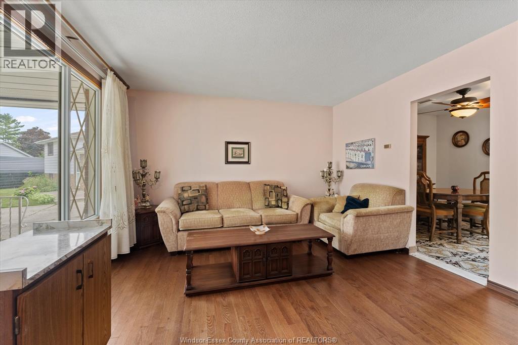 5400 Lyndon Court, Windsor, Ontario  N8T 1N8 - Photo 7 - 26020259