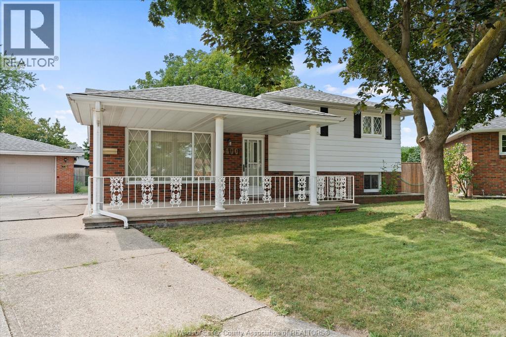 5400 Lyndon Court, Windsor, Ontario  N8T 1N8 - Photo 2 - 26020259