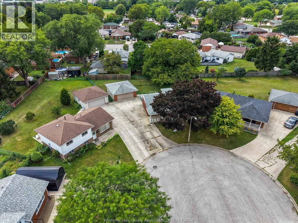 5400 Lyndon Court, Windsor, Ontario  N8T 1N8 - Photo 44 - 26020259