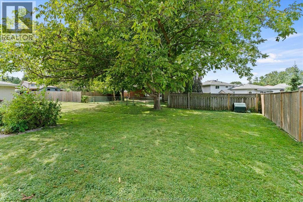 5400 Lyndon Court, Windsor, Ontario  N8T 1N8 - Photo 37 - 26020259