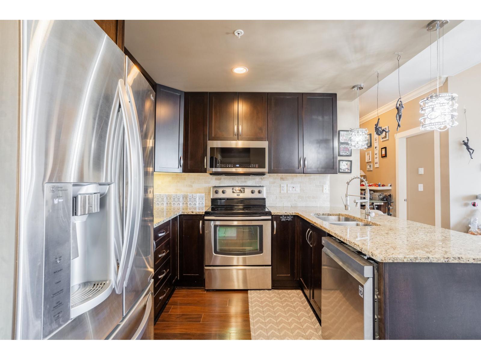 413 3192 Gladwin Road, Abbotsford, British Columbia  V2T 6M9 - Photo 6 - R3156940