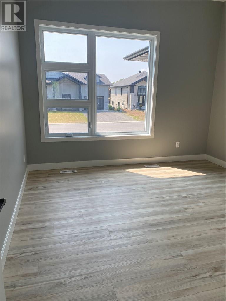 144 Meadowbrook Road Unit# Main Floor, Azilda, Ontario  P0M 1B0 - Photo 22 - 2129504