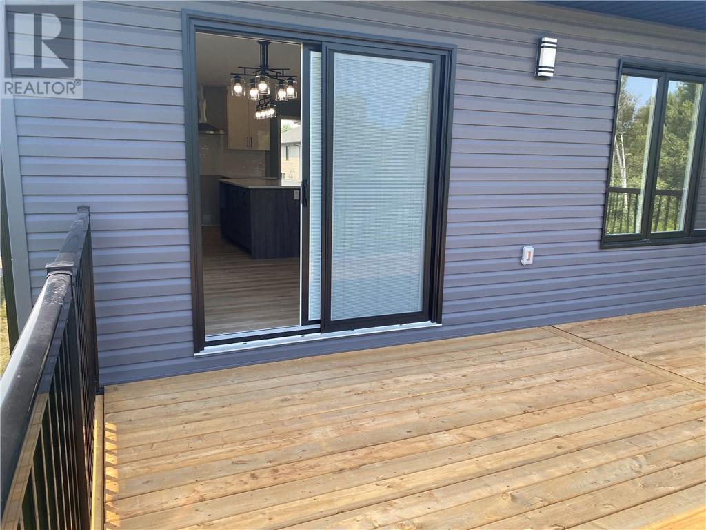 144 Meadowbrook Road Unit# Main Floor, Azilda, Ontario  P0M 1B0 - Photo 21 - 2129504