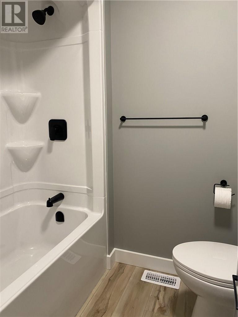 144 Meadowbrook Road Unit# Main Floor, Azilda, Ontario  P0M 1B0 - Photo 26 - 2129504