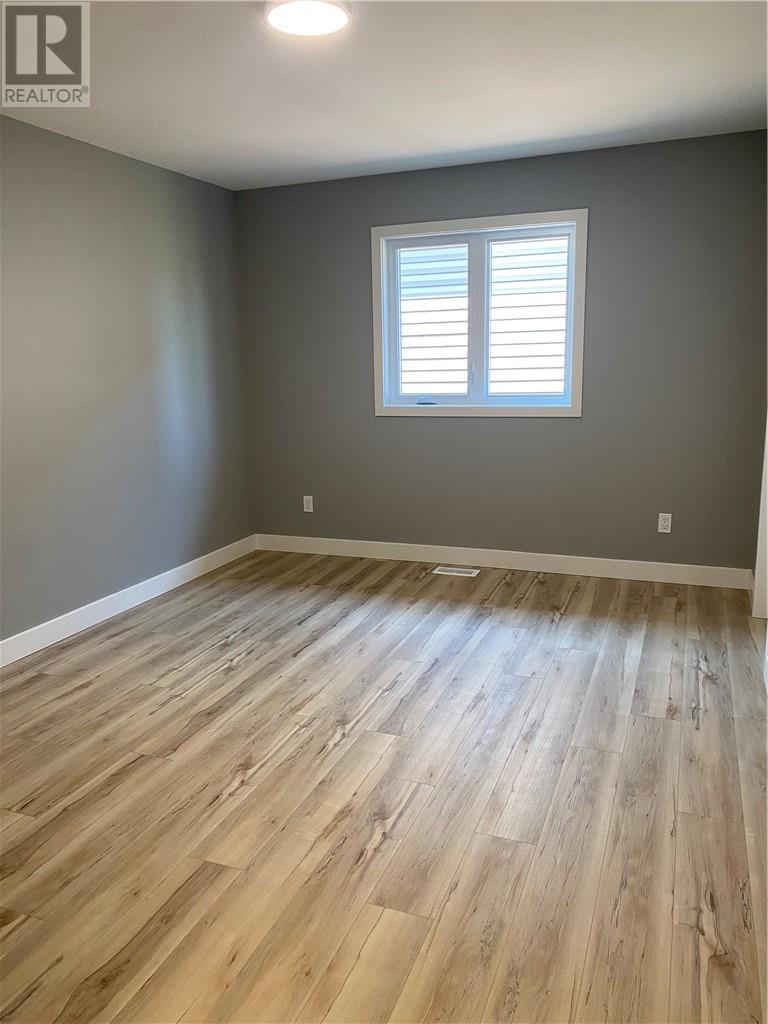 144 Meadowbrook Road Unit# Main Floor, Azilda, Ontario  P0M 1B0 - Photo 29 - 2129504