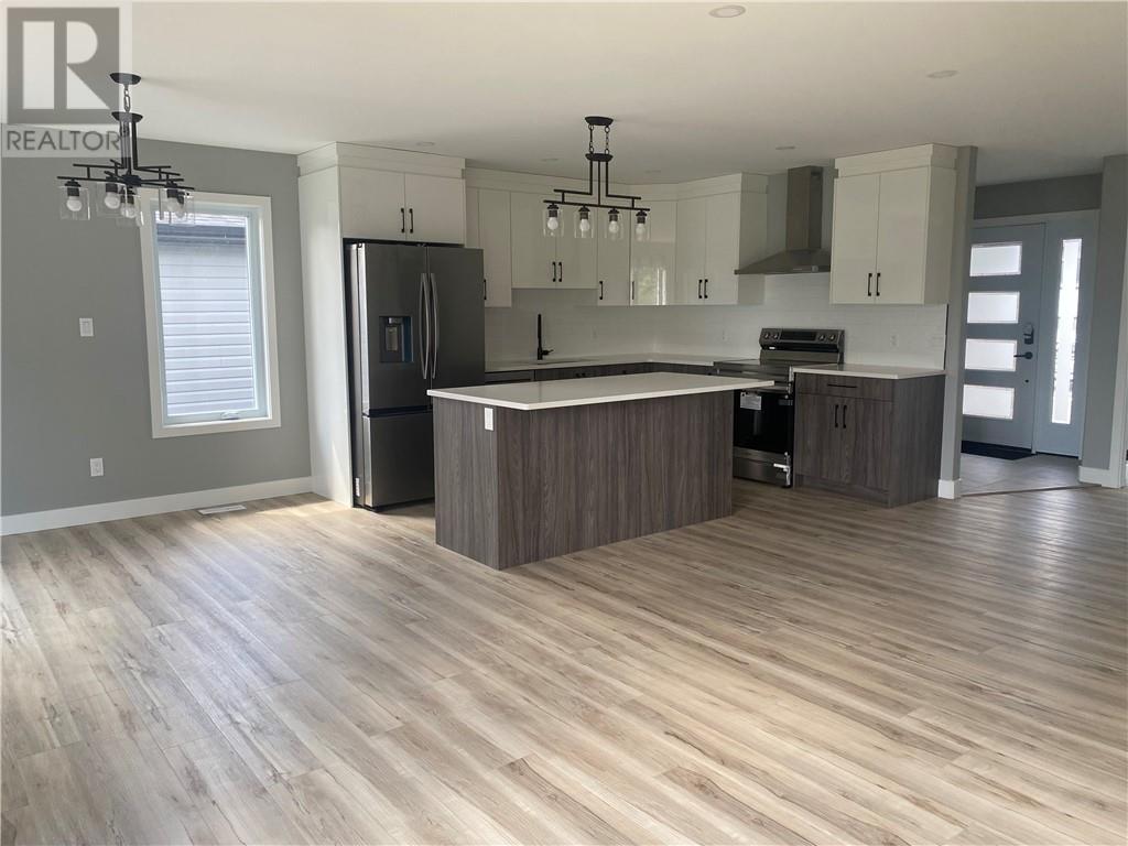 144 Meadowbrook Road Unit# Main Floor, Azilda, Ontario  P0M 1B0 - Photo 4 - 2129504