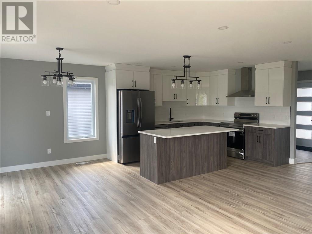 144 Meadowbrook Road Unit# Main Floor, Azilda, Ontario  P0M 1B0 - Photo 6 - 2129504