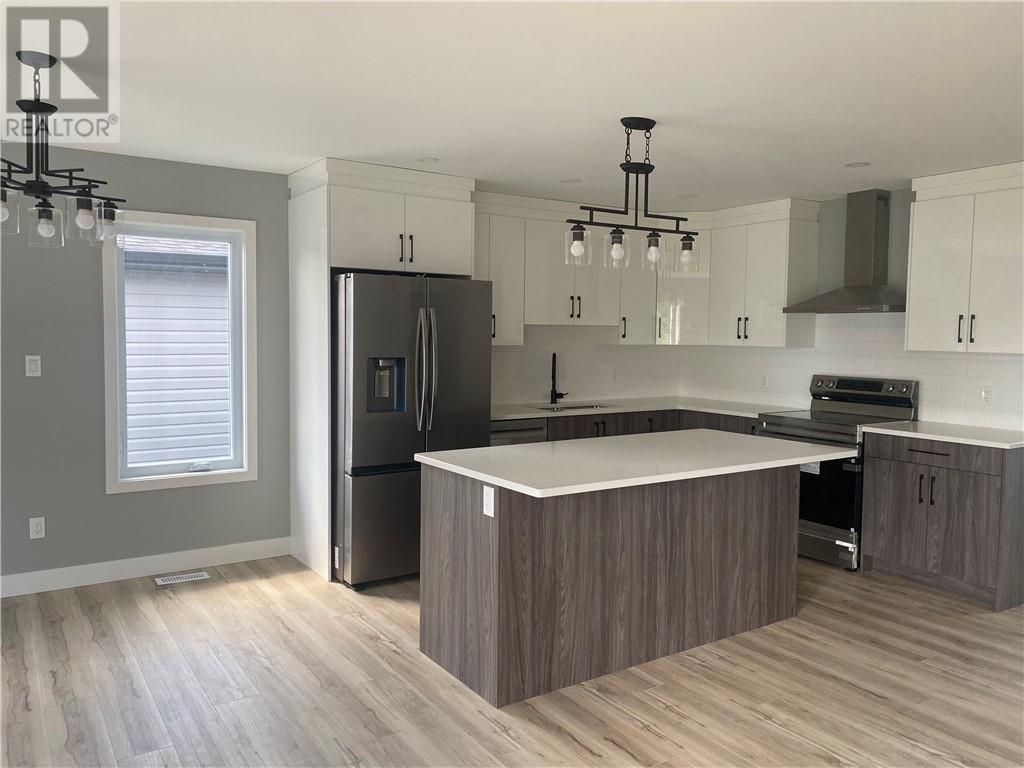 144 Meadowbrook Road Unit# Main Floor, Azilda, Ontario  P0M 1B0 - Photo 7 - 2129504