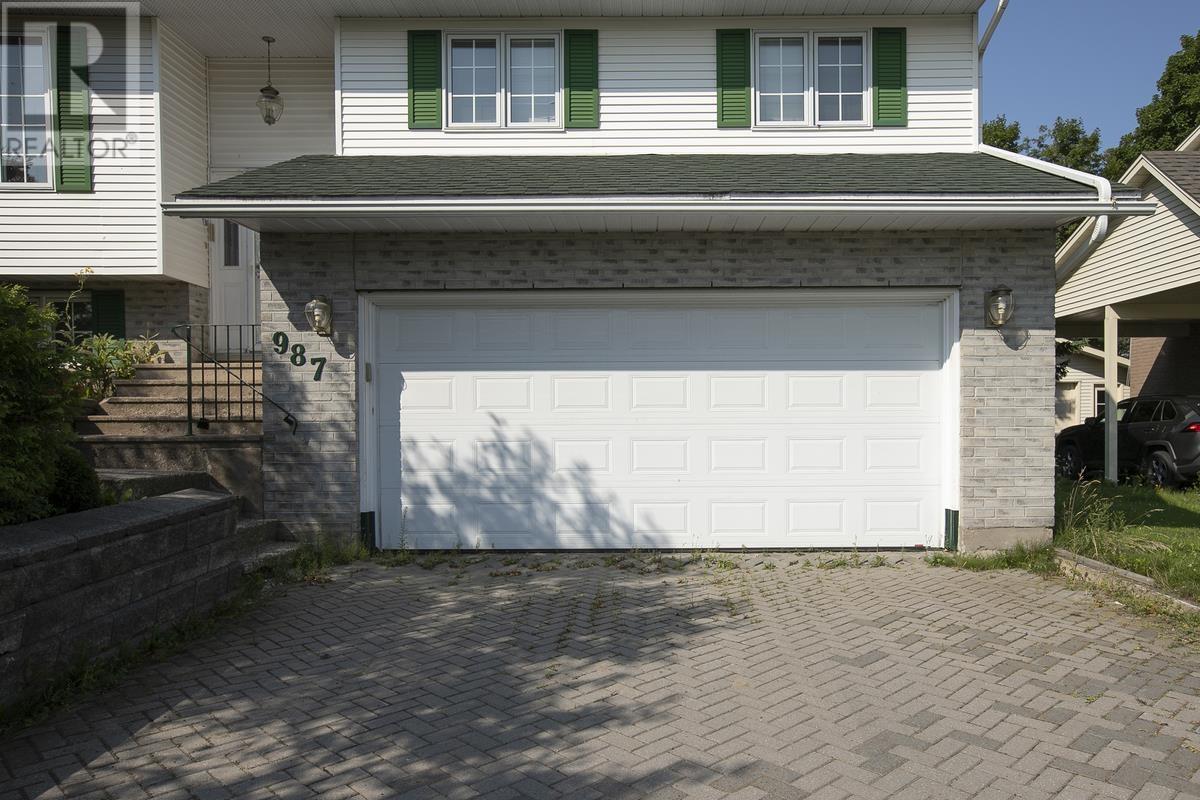 987 Lake St, Sault Ste. Marie, Ontario  P6B 6C9 - Photo 3 - SM262232