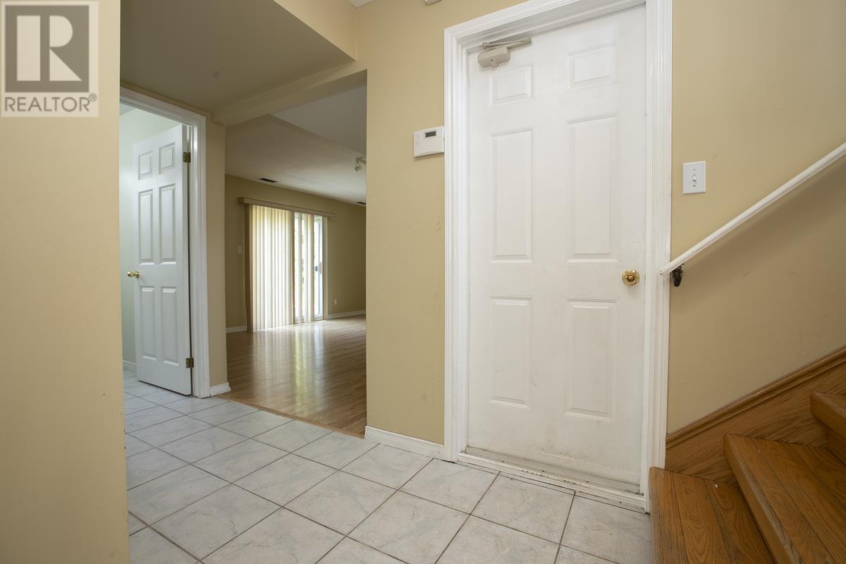 987 Lake St, Sault Ste. Marie, Ontario  P6B 6C9 - Photo 38 - SM262232