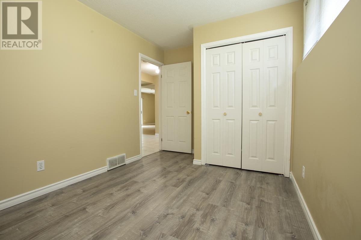 987 Lake St, Sault Ste. Marie, Ontario  P6B 6C9 - Photo 46 - SM262232