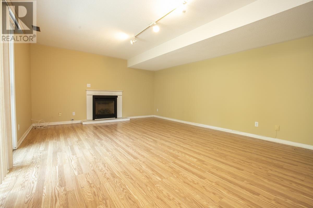 987 Lake St, Sault Ste. Marie, Ontario  P6B 6C9 - Photo 41 - SM262232