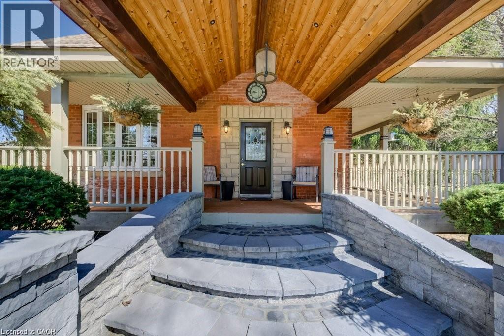 875 SAFARI Road, Hamilton, Ontario