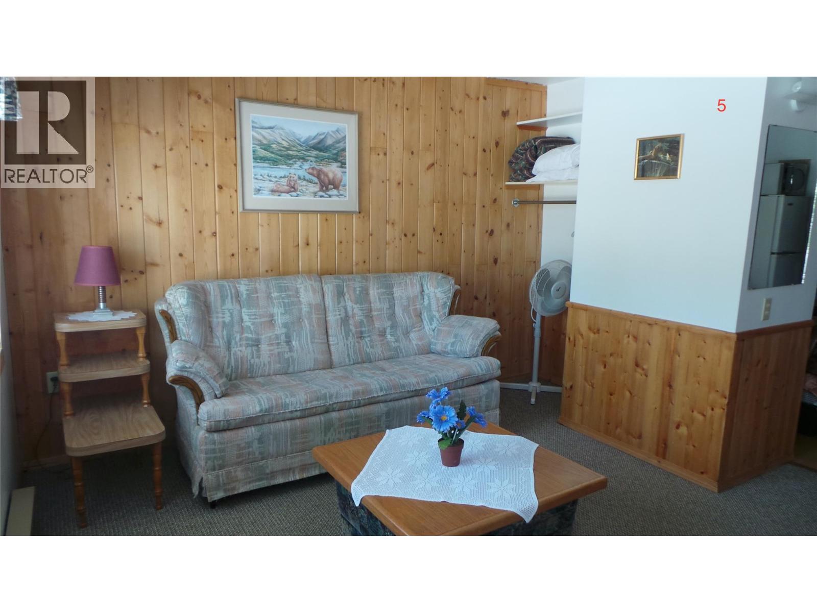 6532 Wasa Lake Park Drive, Wasa, British Columbia  V0B 2K0 - Photo 11 - 10395311
