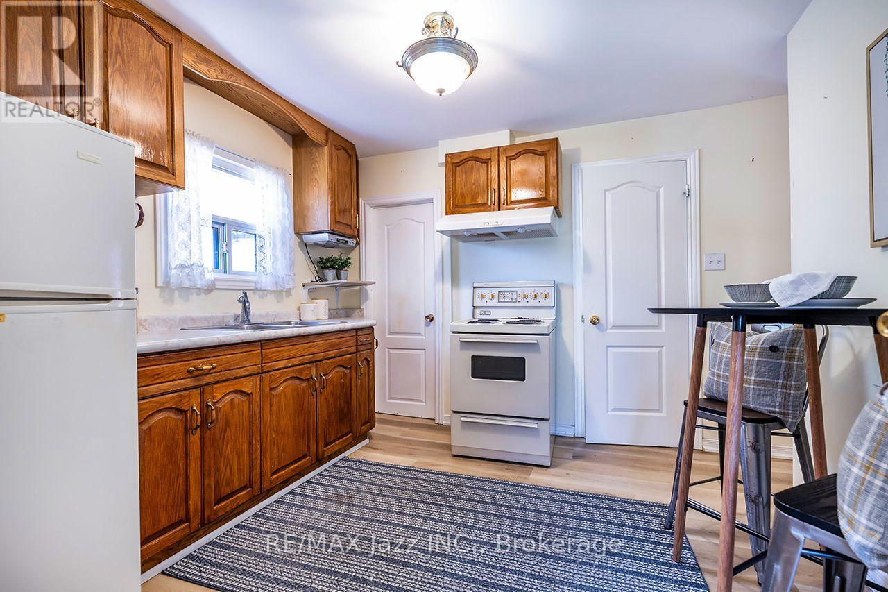 150 Verdun Road, Oshawa, Ontario  L1H 5S8 - Photo 16 - E13693250