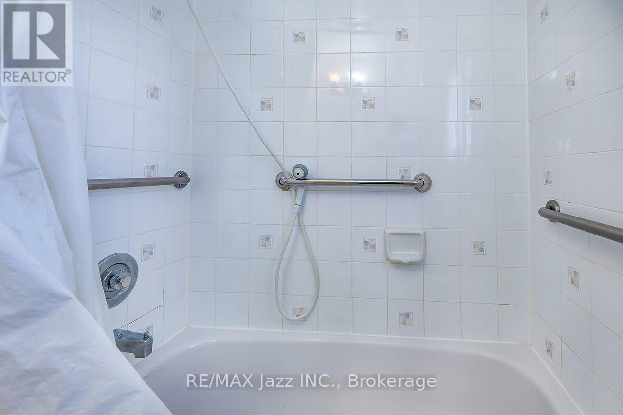 150 Verdun Road, Oshawa, Ontario  L1H 5S8 - Photo 23 - E13693250