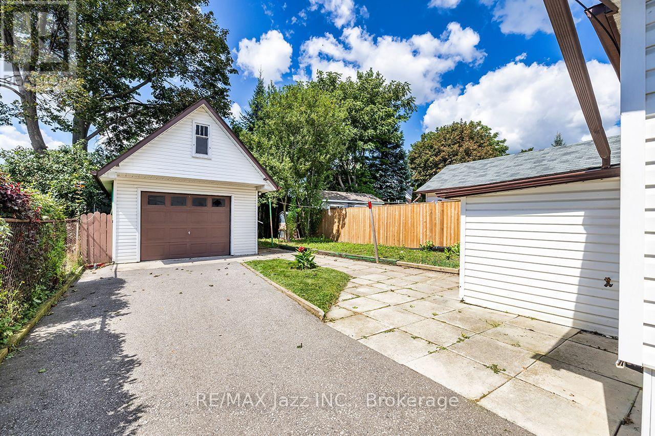 150 Verdun Road, Oshawa, Ontario  L1H 5S8 - Photo 25 - E13693250