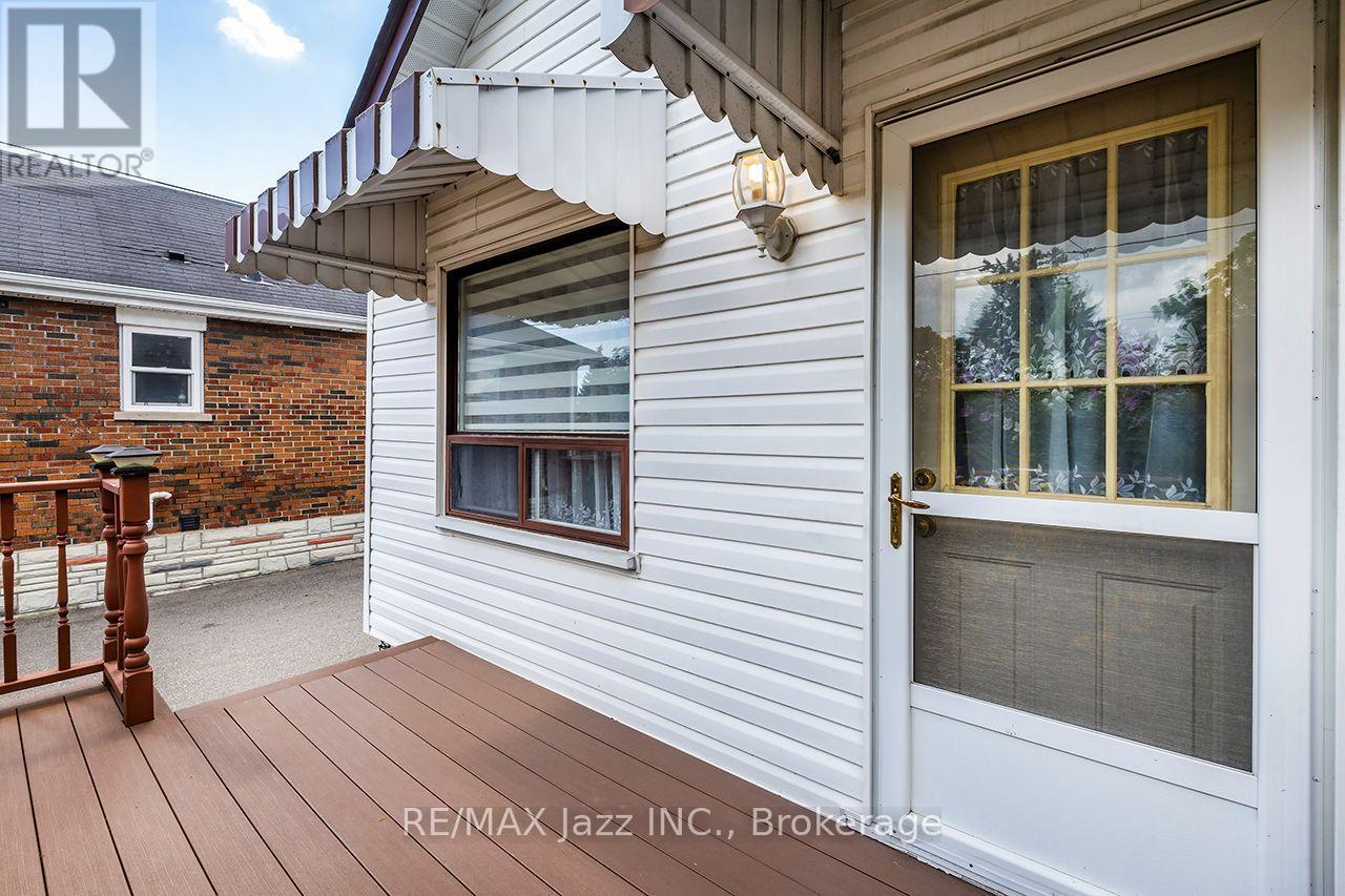 150 Verdun Road, Oshawa, Ontario  L1H 5S8 - Photo 7 - E13693250