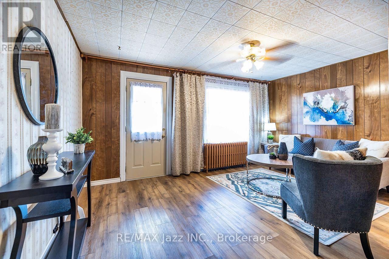 150 Verdun Road, Oshawa, Ontario  L1H 5S8 - Photo 9 - E13693250