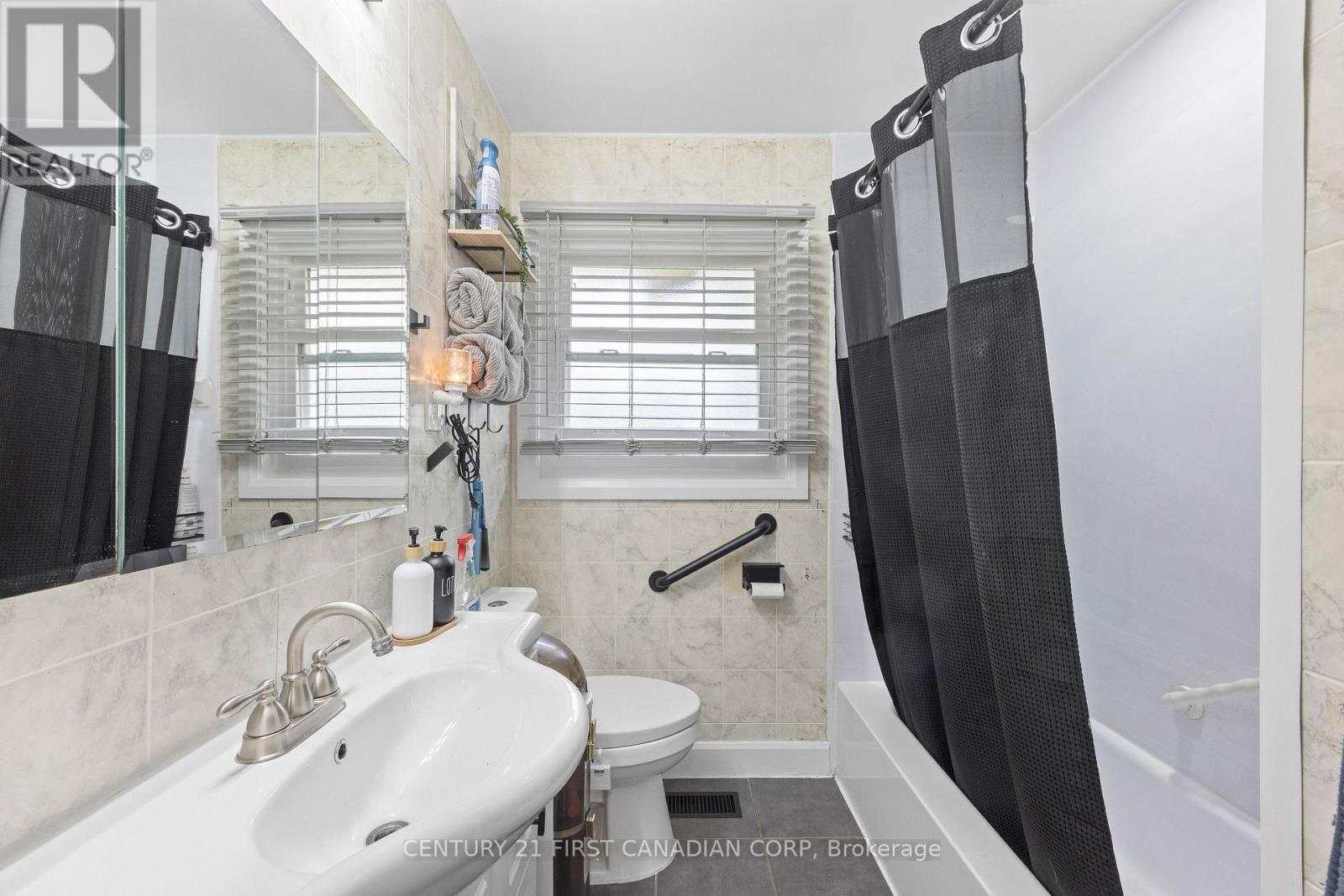 58 Centre Crescent N, London South, Ontario  N6J 2Z6 - Photo 25 - X13693212