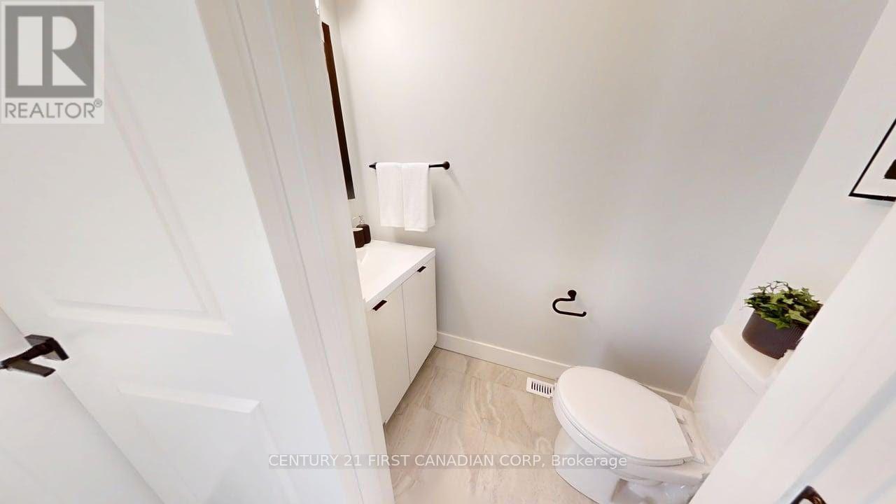 1233 Tulloch Avenue, London South, Ontario  N6M 0L8 - Photo 2 - X13693218