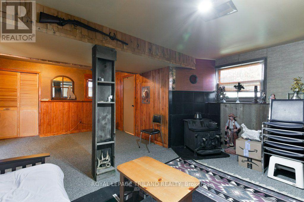 6545 Jubilee Drive, Southwest Middlesex, Ontario  N0L 1T0 - Photo 21 - X13693246