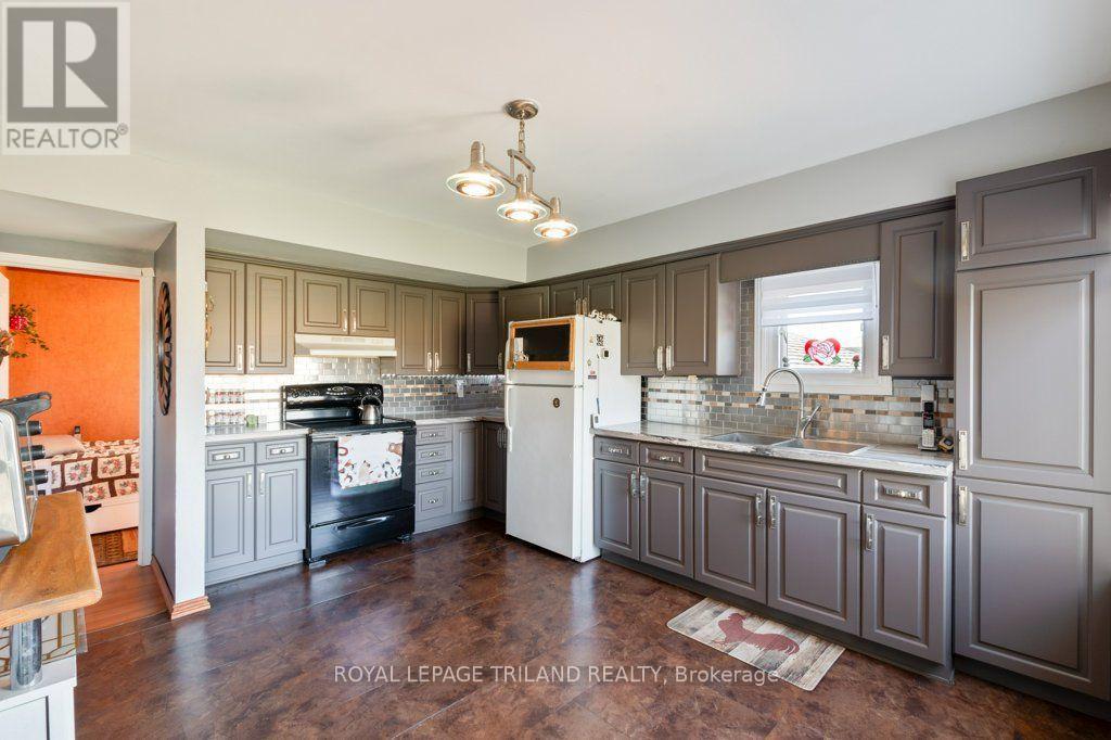 6545 Jubilee Drive, Southwest Middlesex, Ontario  N0L 1T0 - Photo 7 - X13693246