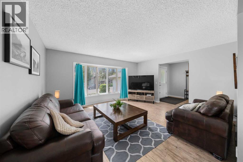 38 Suntree Lane, Okotoks, Alberta  T0L 1T1 - Photo 8 - A2312302