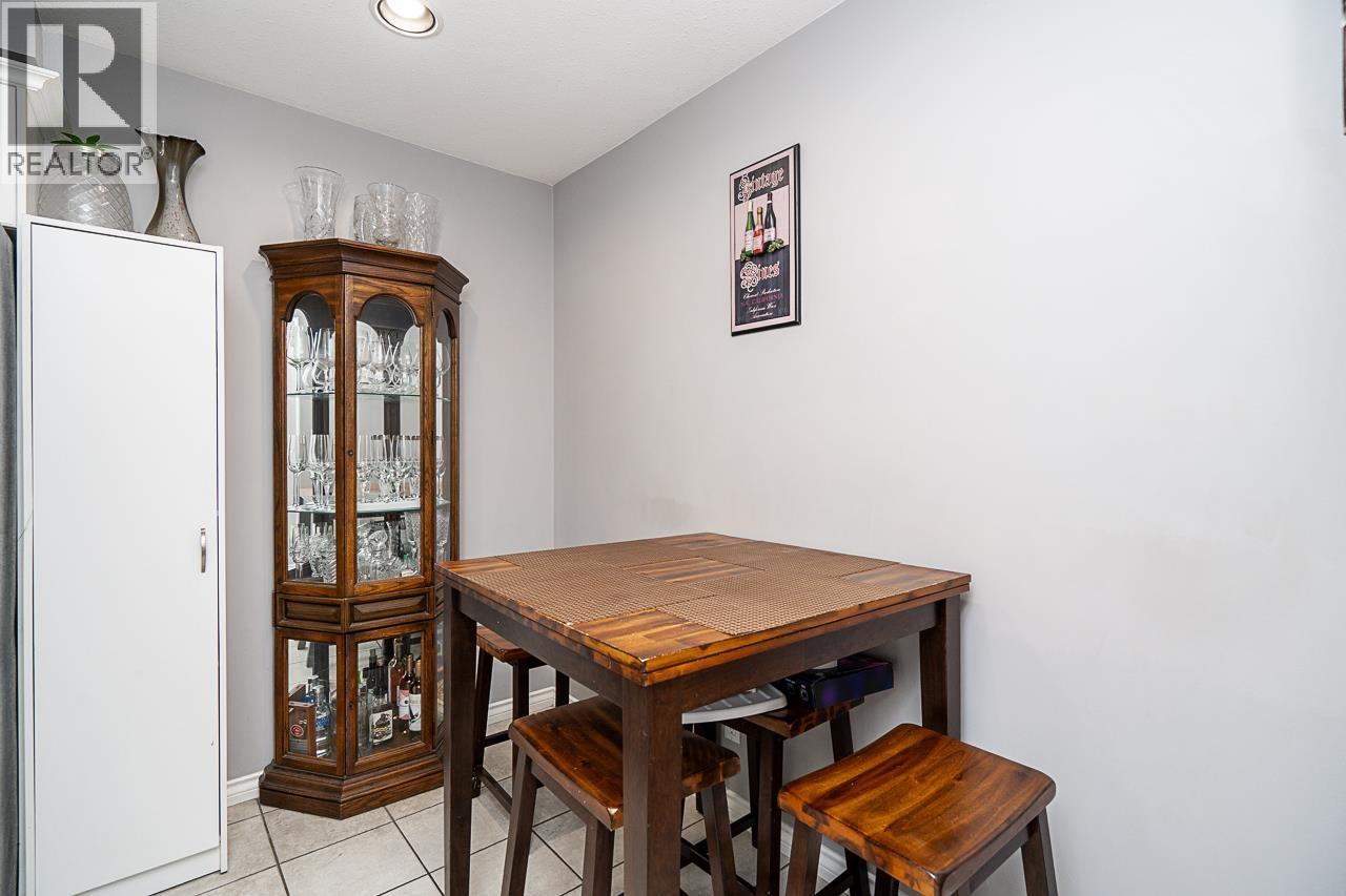 2 1130 Hachey Avenue, Coquitlam, British Columbia  V3K 2H4 - Photo 11 - R3156087