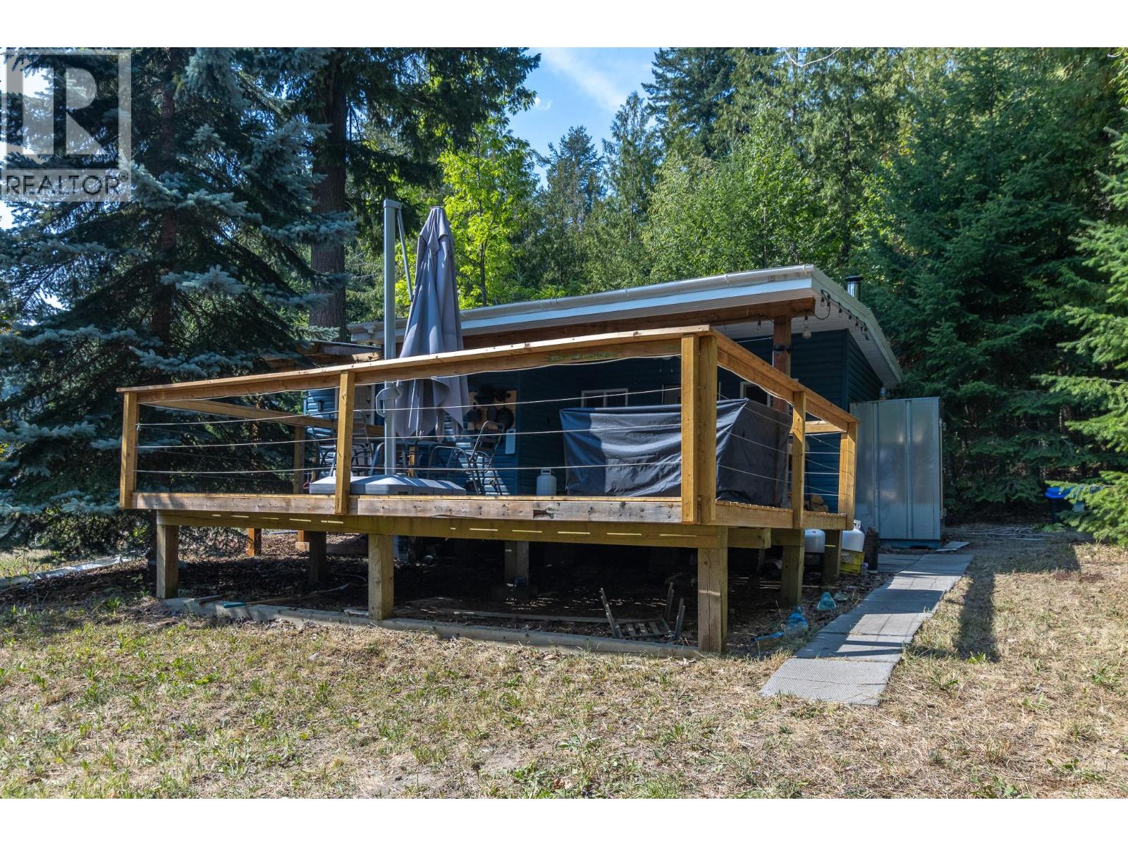 6061 40 Street NW, Salmon Arm, British Columbia  V1E 4M2 - Photo 9 - 10396891
