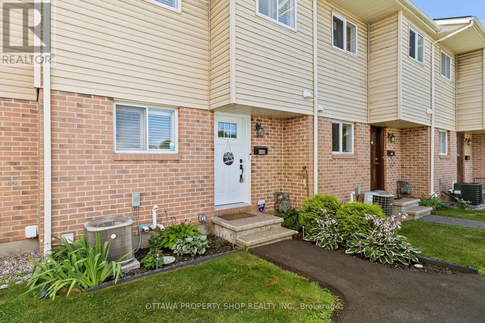 4006 Eady Court, Ottawa, Ontario K1J 8X6 - Photo 2 - X13693148