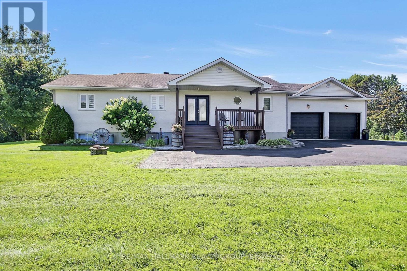 7414 DAWN TARA DRIVE, Ottawa, Ontario
