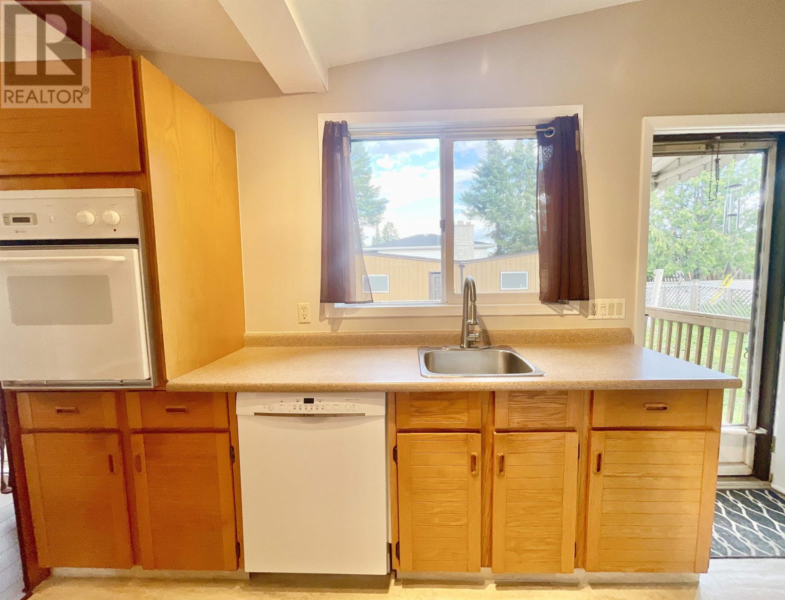 133 Memorial Ave, Dryden, Ontario  P8N 2M4 - Photo 25 - TB2602401