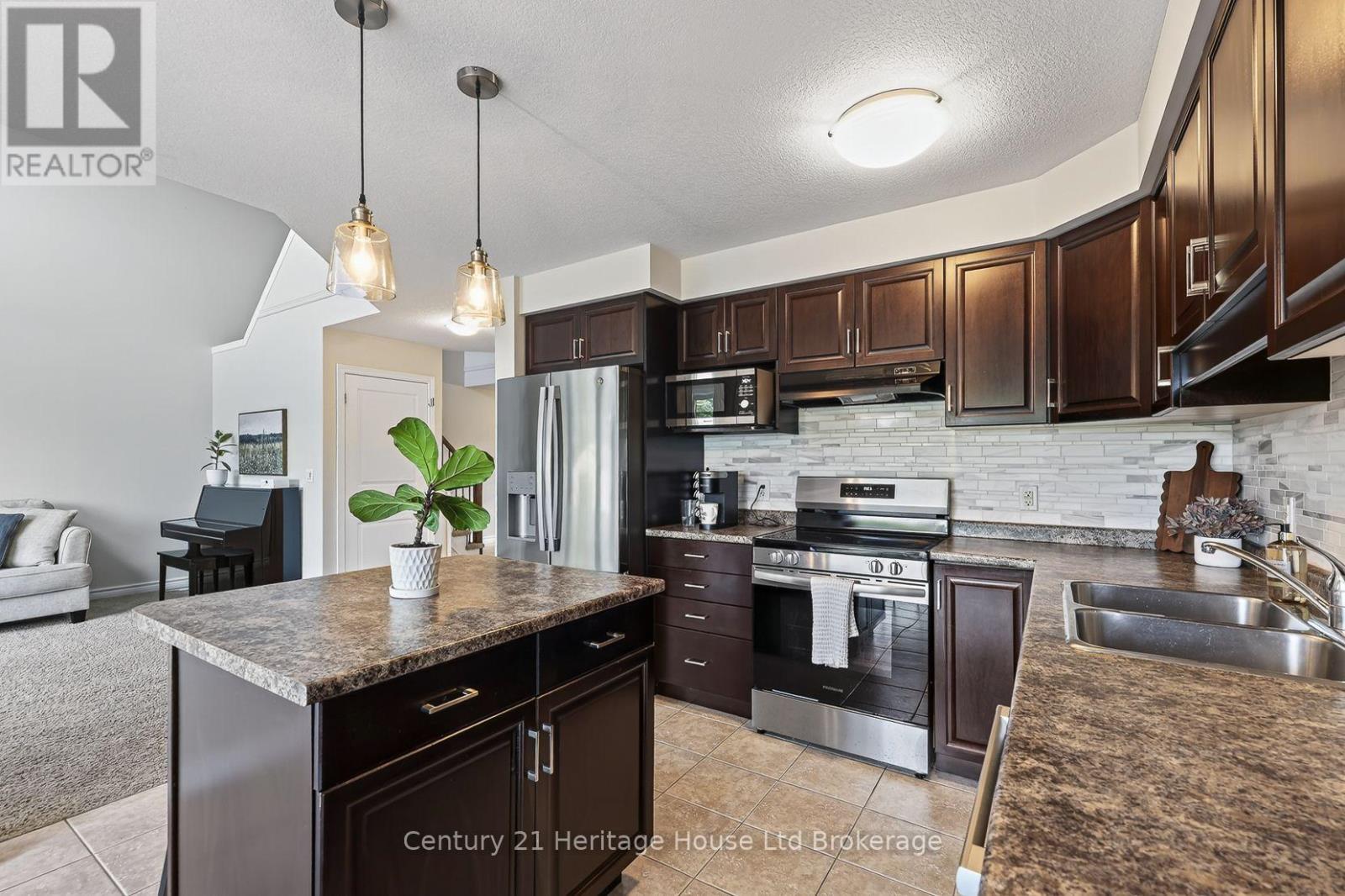 783 Frontenac Crescent, Woodstock, Ontario  N4V 0B1 - Photo 15 - X13693180