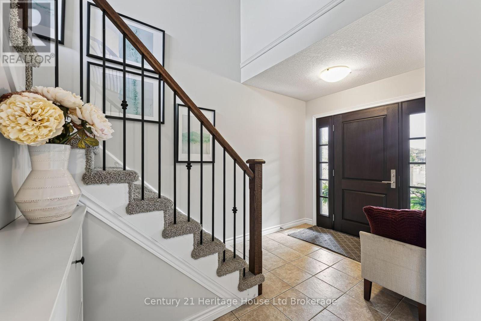 783 Frontenac Crescent, Woodstock, Ontario  N4V 0B1 - Photo 5 - X13693180