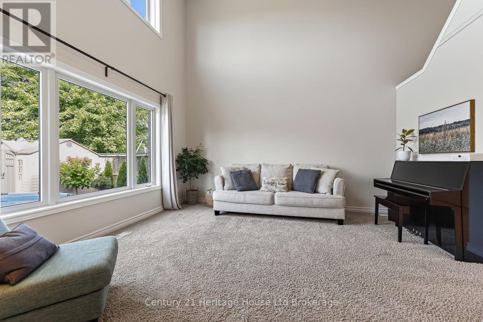 783 Frontenac Crescent, Woodstock, Ontario  N4V 0B1 - Photo 8 - X13693180